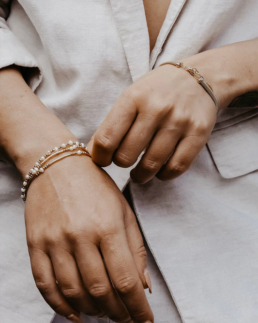 Petals 2 Pearl Stretch Bracelet