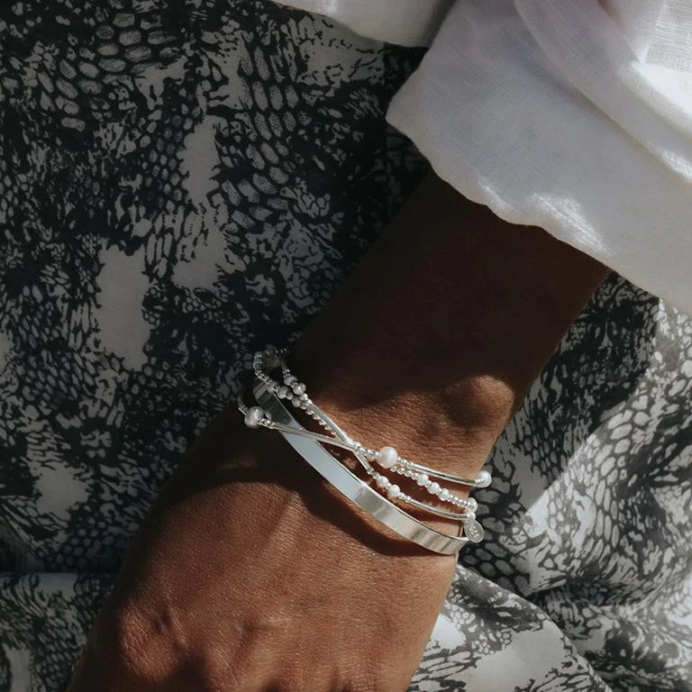 Petals 2 Pearl Stretch Bracelet