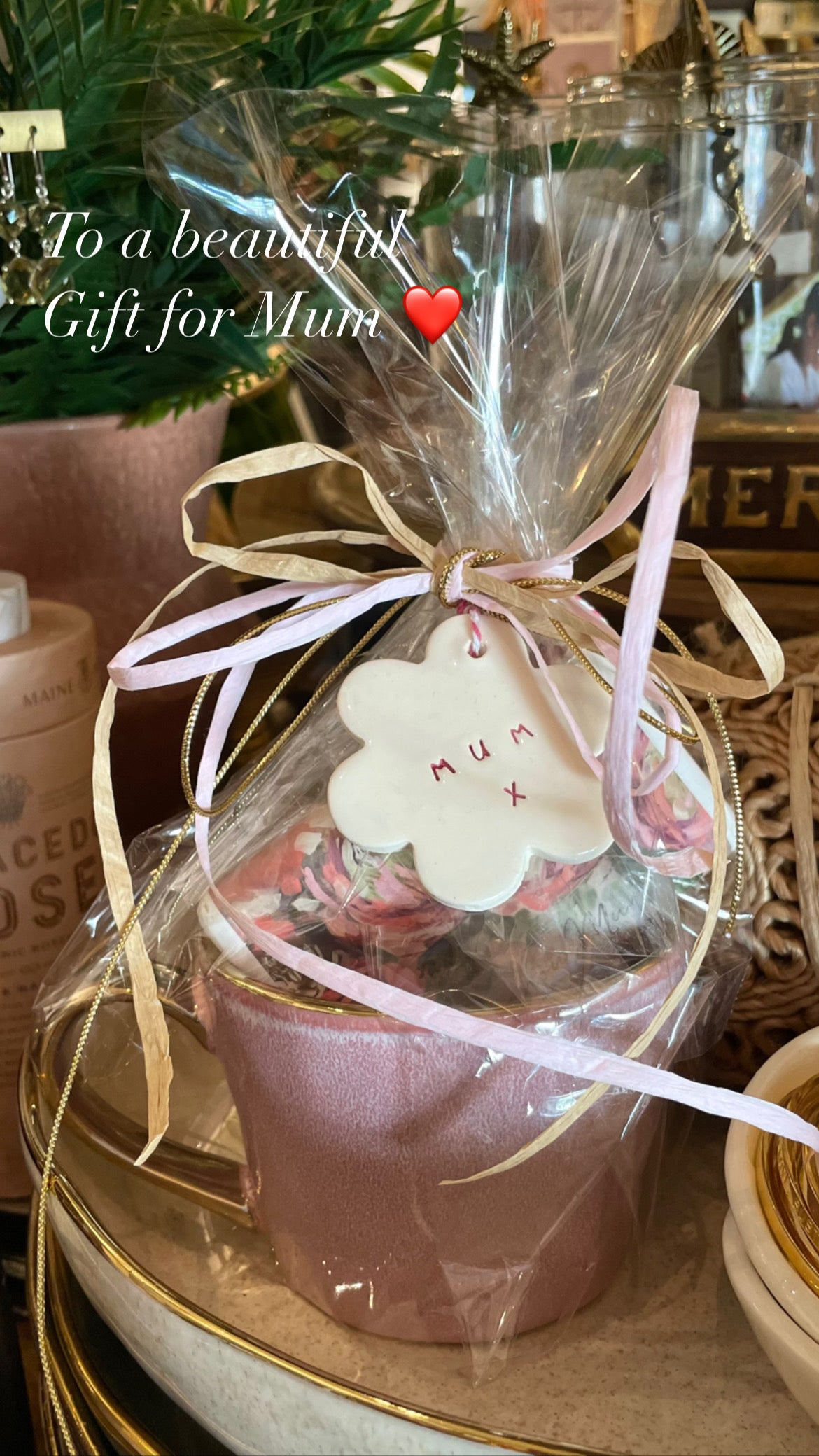 Complimentary Gift Wrapping