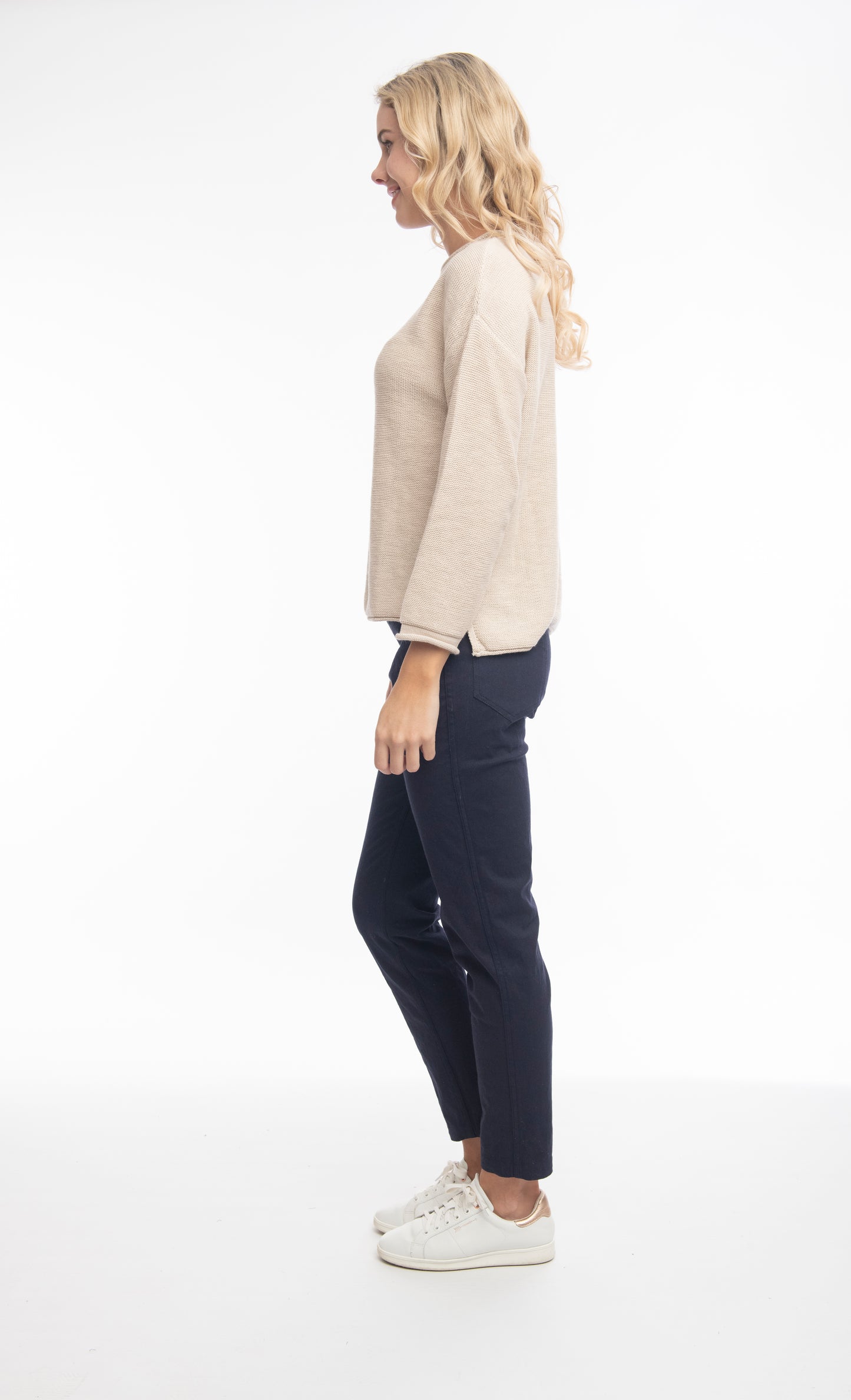 Knits Top R-Neck in Taupe