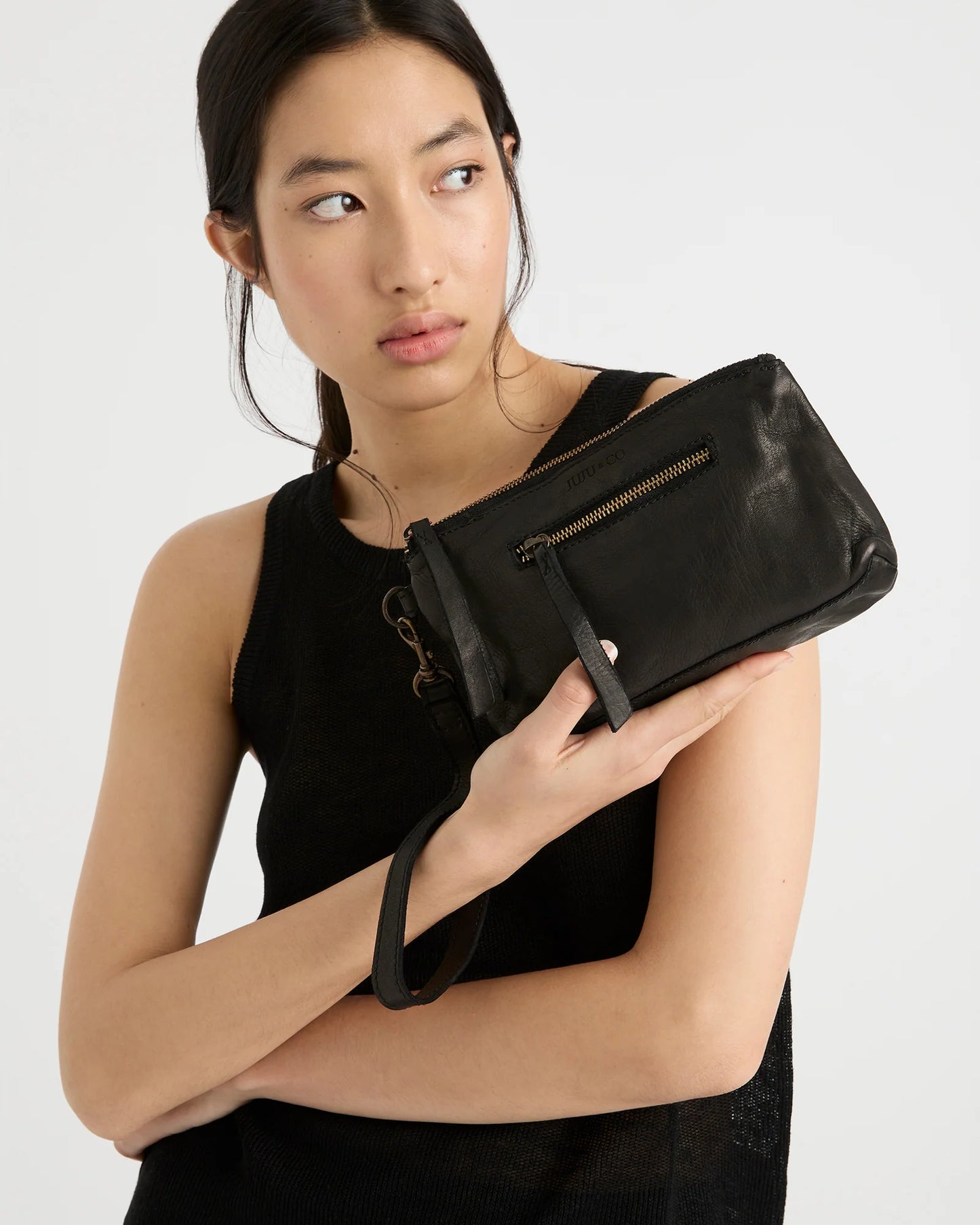 Small Essential Pouch - Black