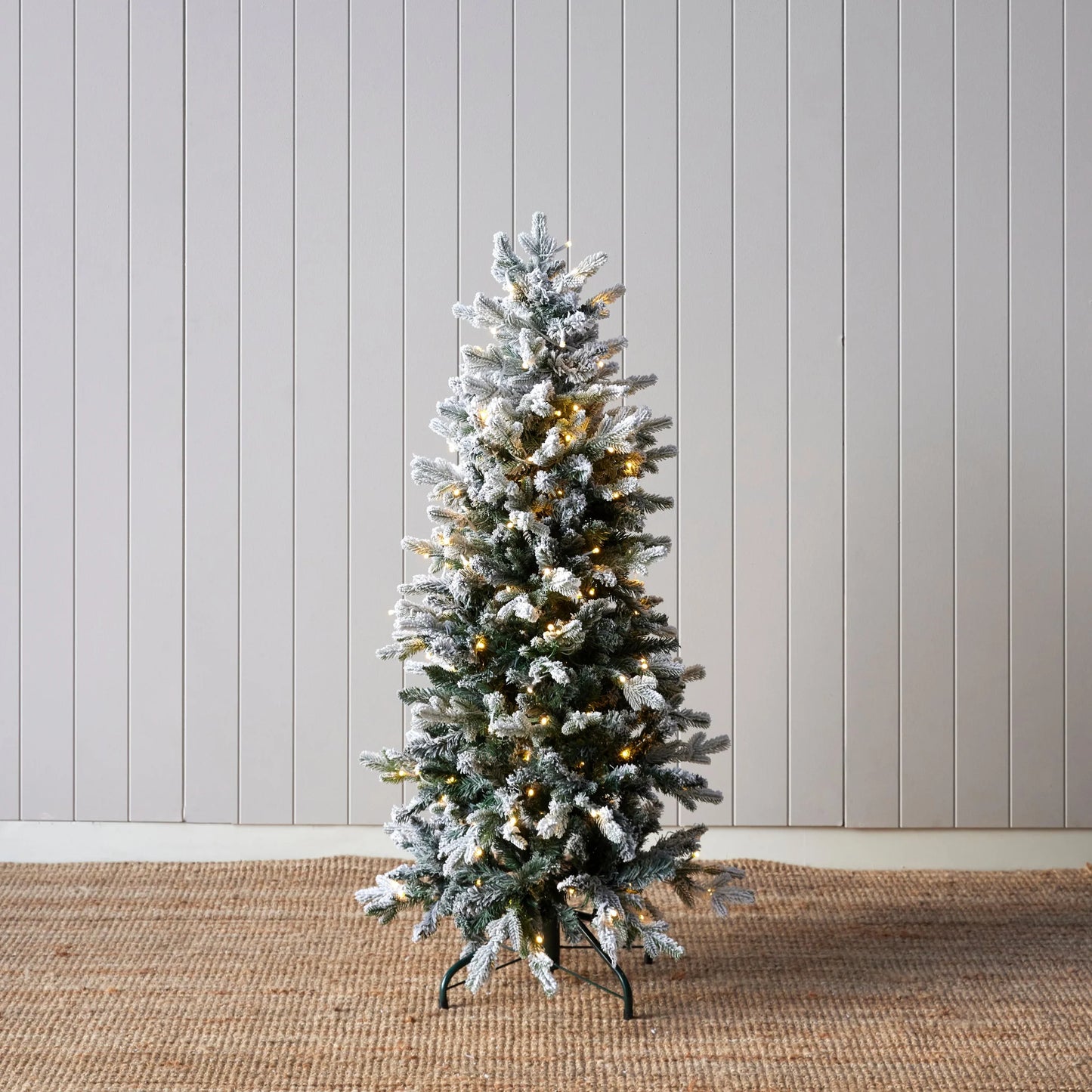 4 Ft European Fir Snow Tree - 170 LED