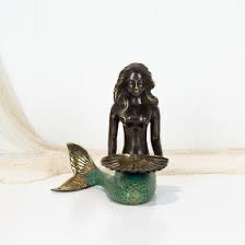 Mermaid Sitting with Shell in Lap - Green Tail