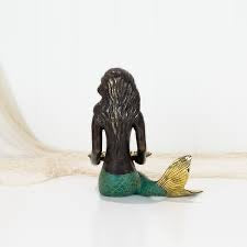 Mermaid Sitting with Shell in Lap - Green Tail