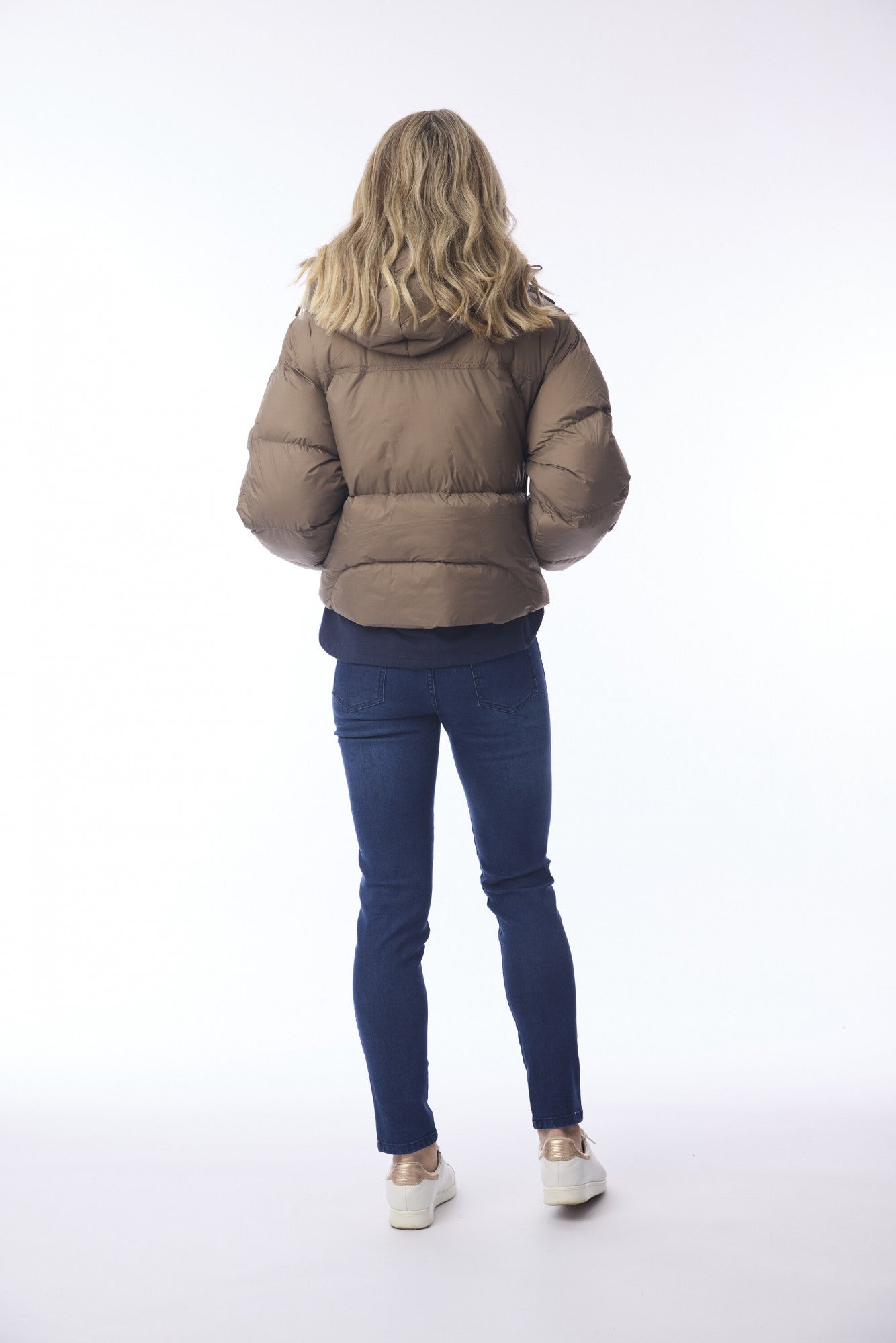 Puffer Jacket in Mud
