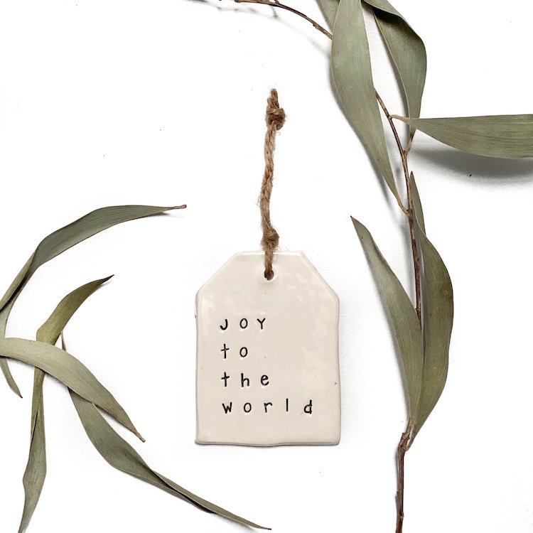 Ceramic Christmas Tag 'Joy to the world'