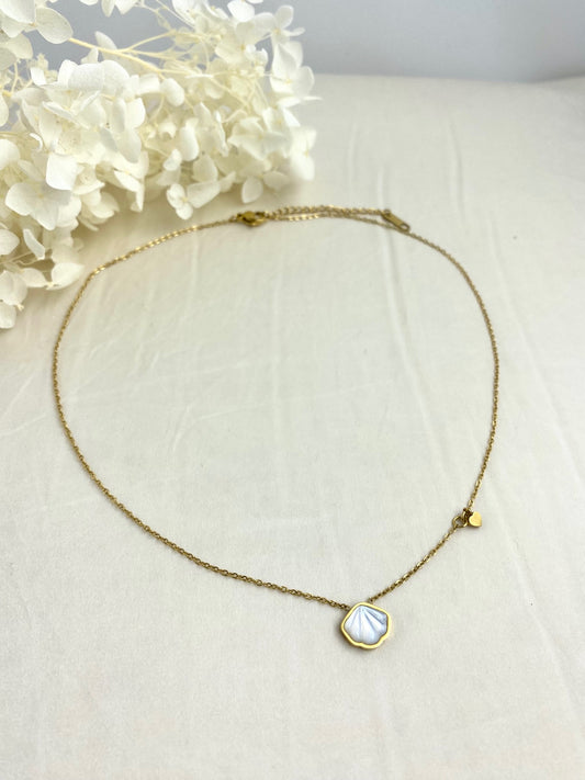Mother of Pearl Shell Necklace