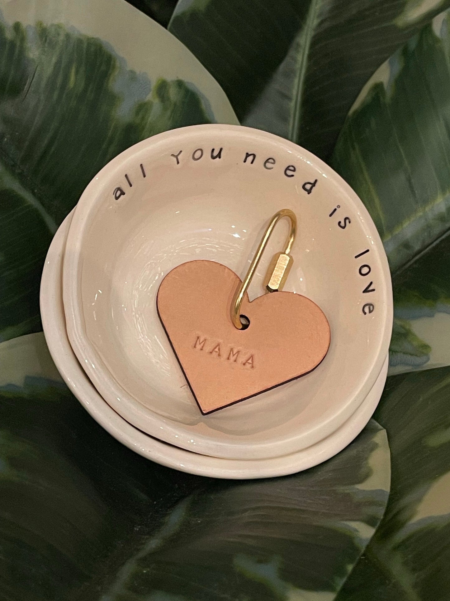 Leather MAMA heart keyring