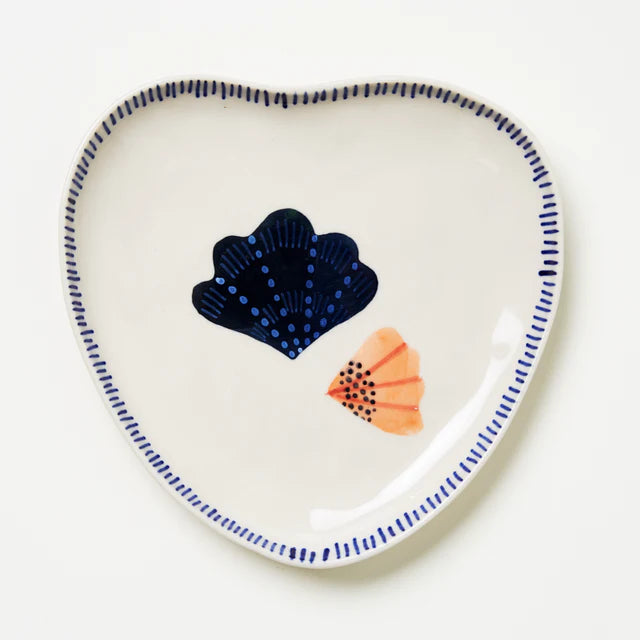 Shelly Heart Tray