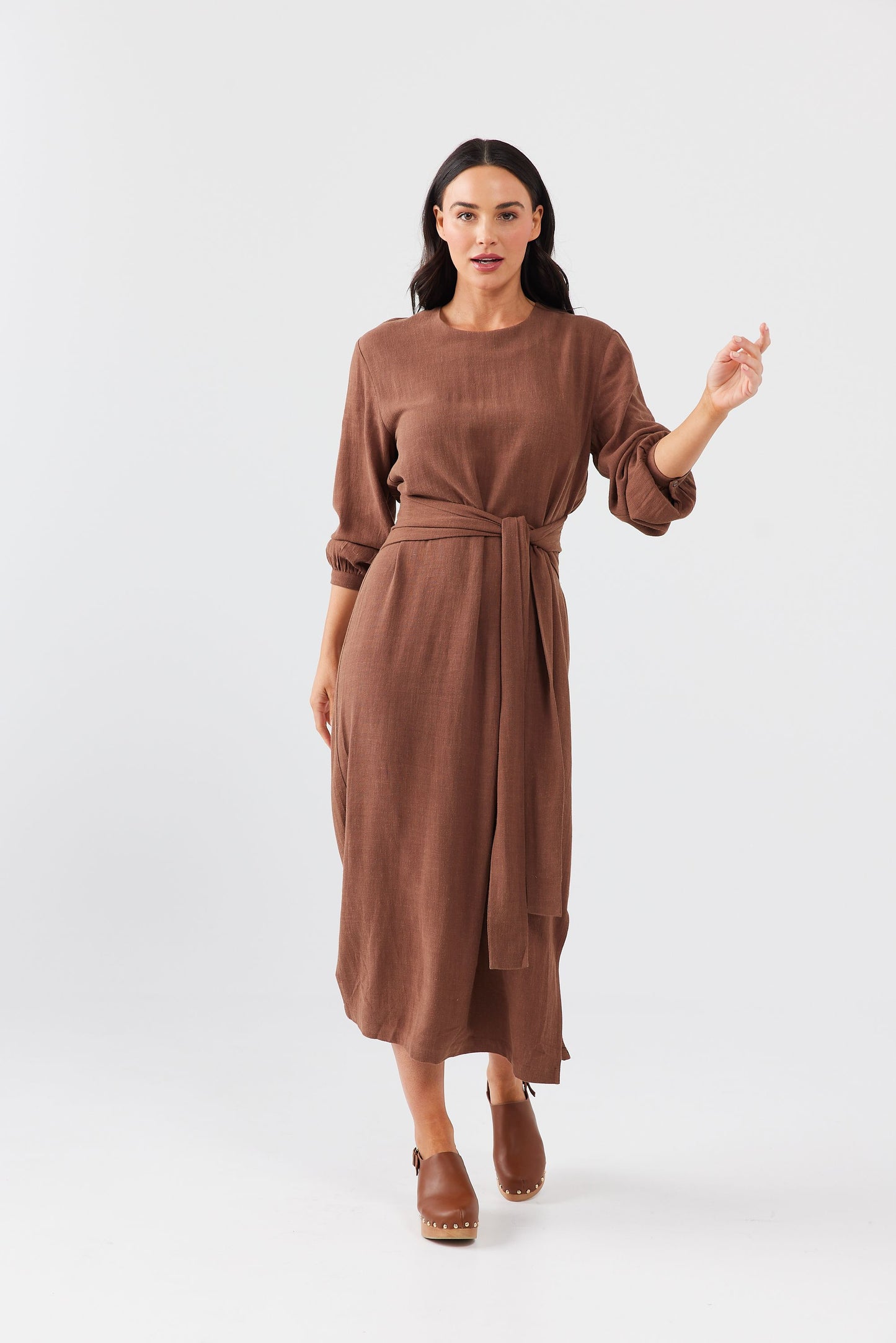 Turning Point Dress Chocolate Linen Ki