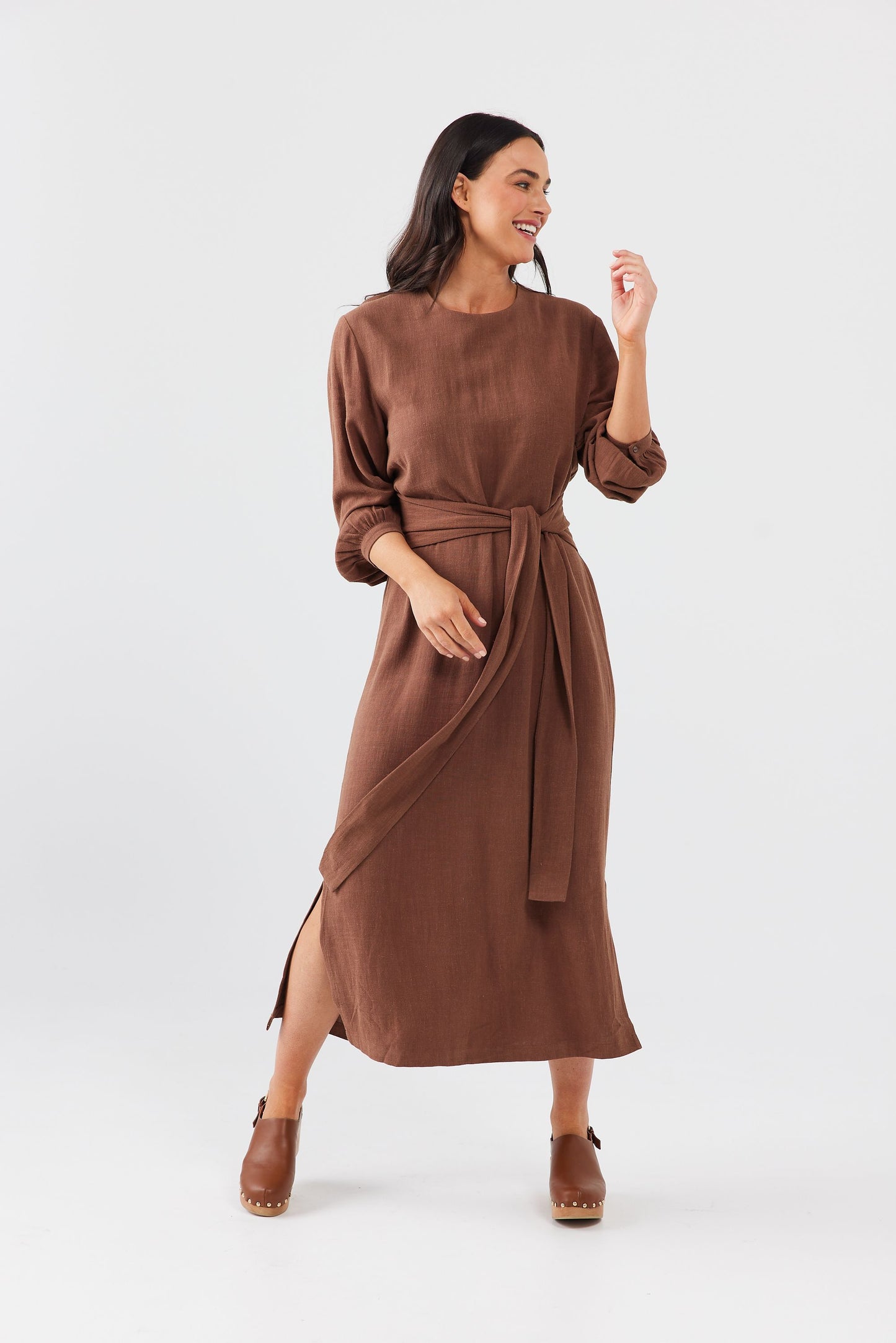 Turning Point Dress Chocolate Linen Ki
