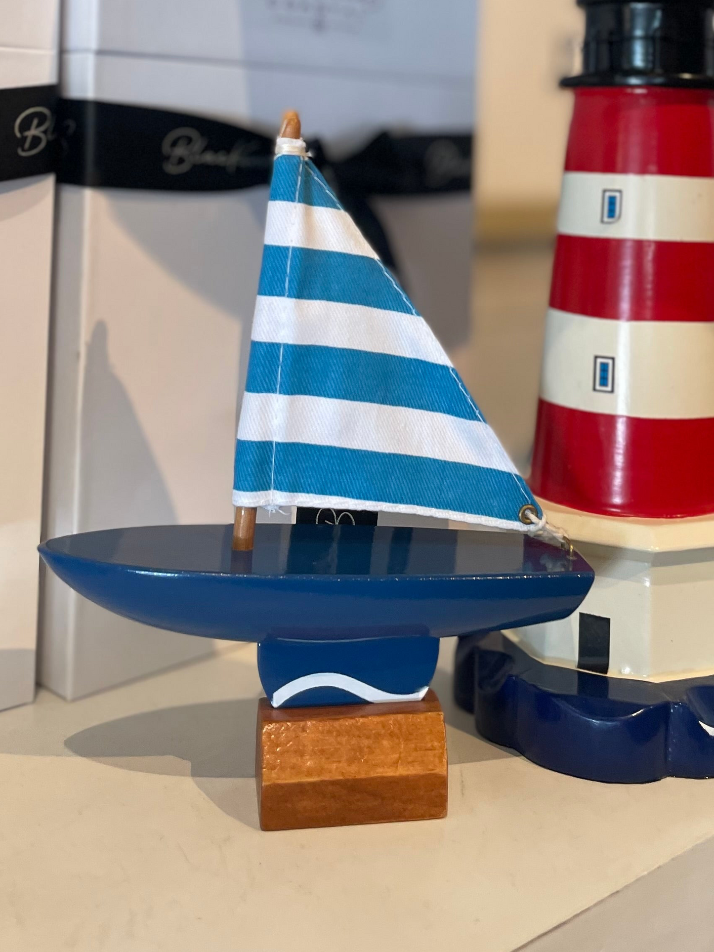 13cm Pond Yacht - Assorted Colours