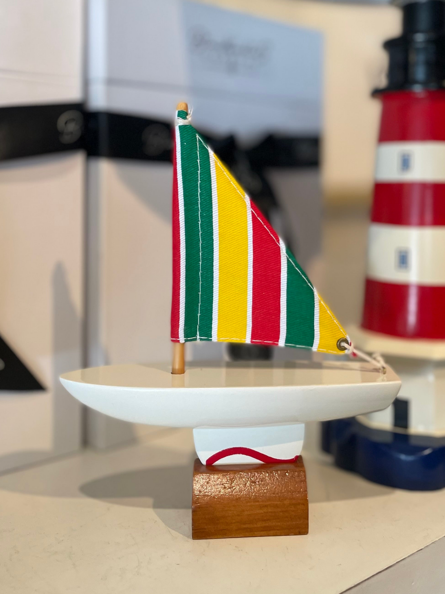 13cm Pond Yacht - Assorted Colours