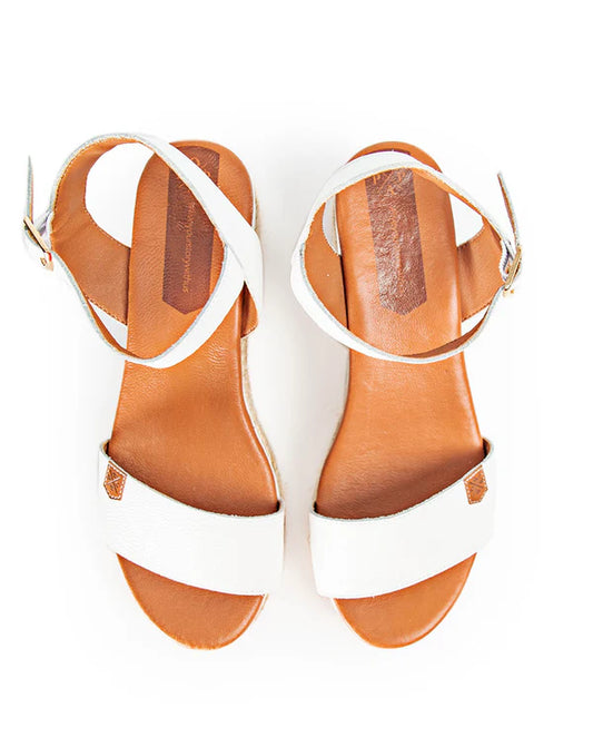 Arambol Wedges in Yute/Black, Gold + White