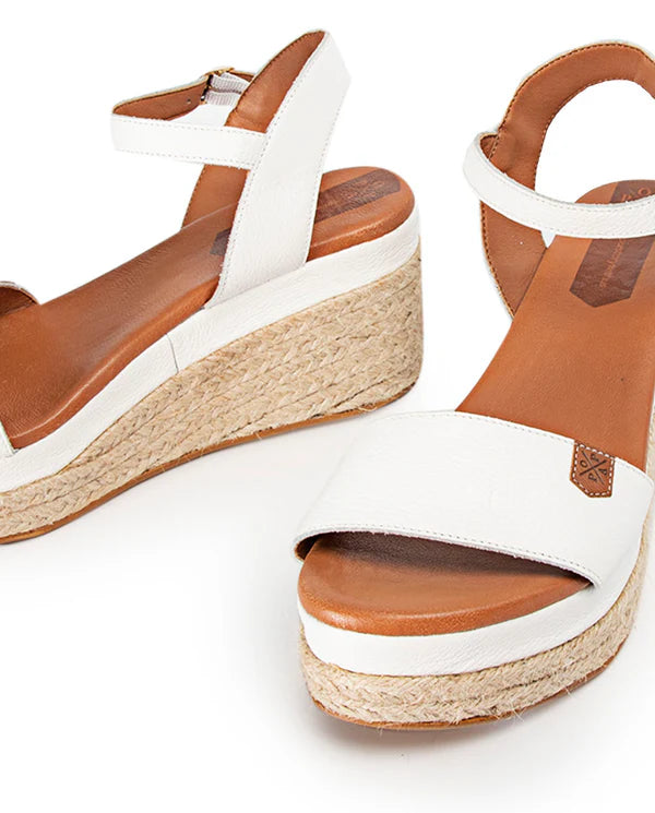 Arambol Wedges in Yute/Black, Gold + White