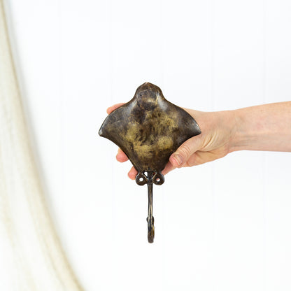 Mantaray Hook - Dark