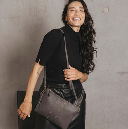 London Crossbody Pouch(Various)