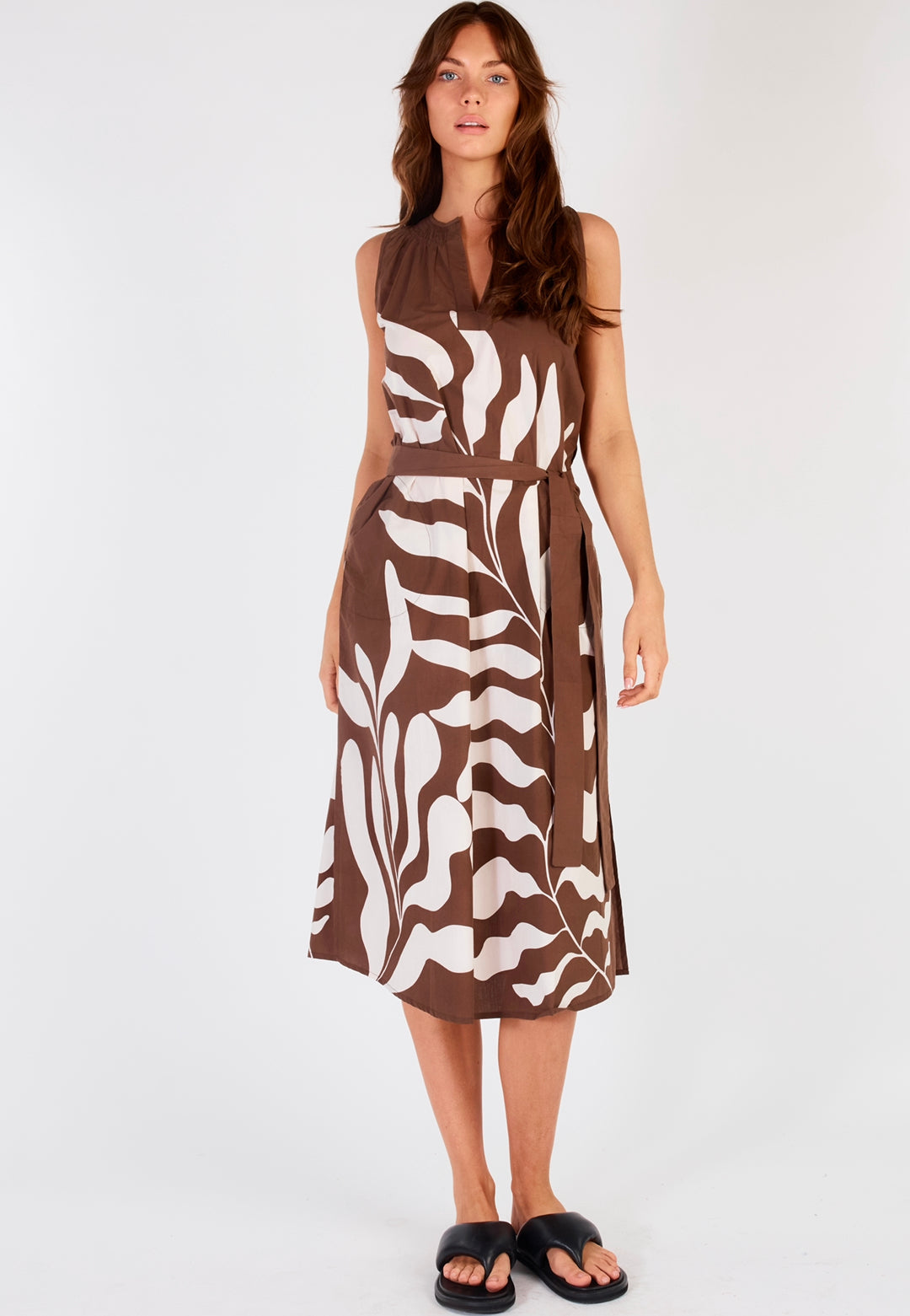 Sakanto Sleeveless Hoja Brown