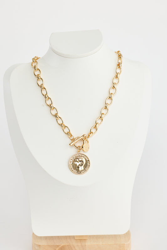 Mia Necklace in Pearl