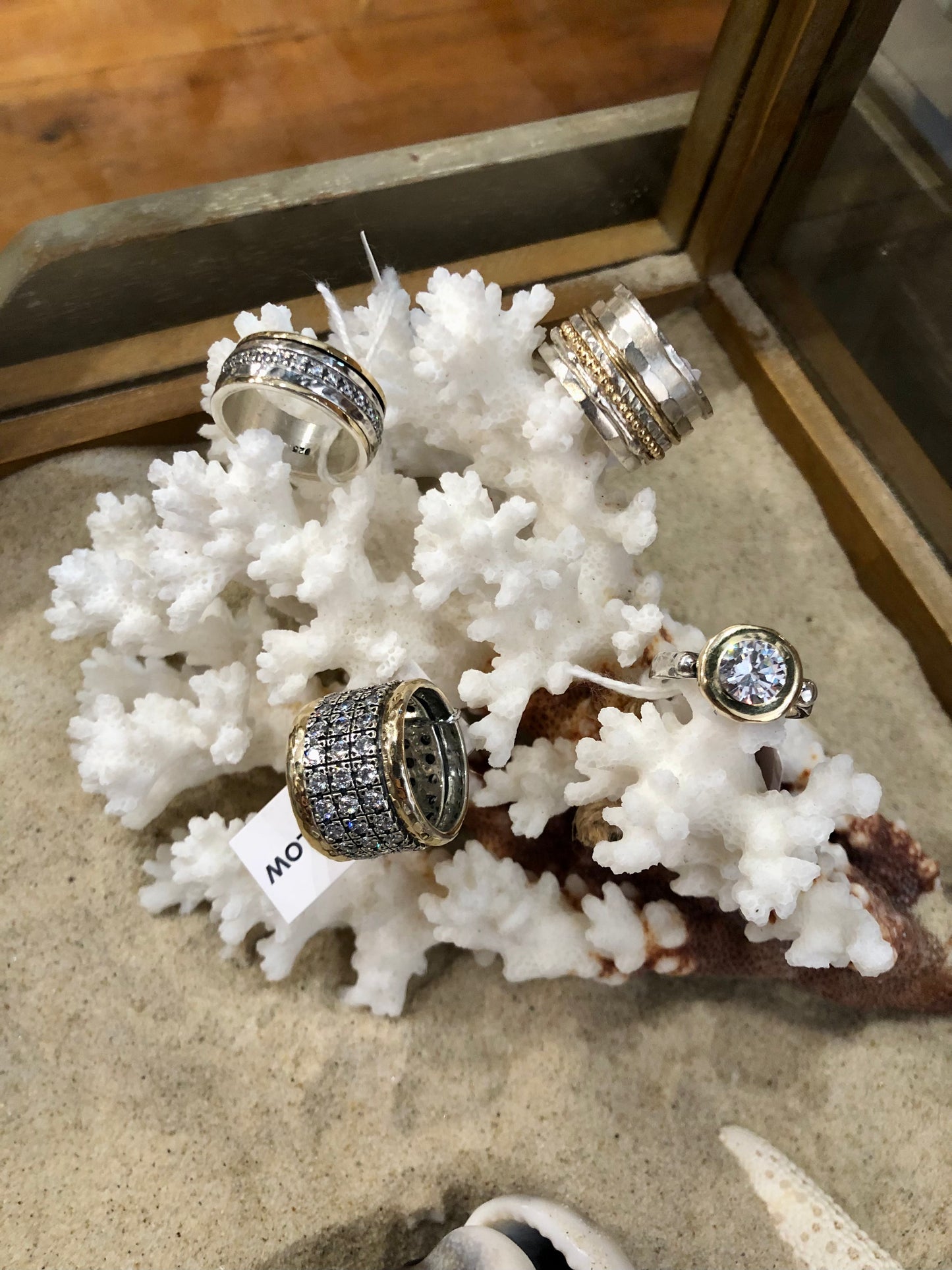 ER4922 Sterling Silver & 9ct Gold Hammered Spinner w/ 1x Row Stones
