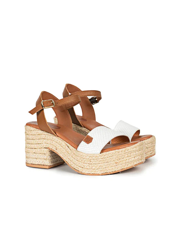 Arnia Snake in White