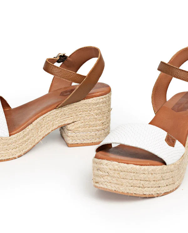 Arnia Snake in White