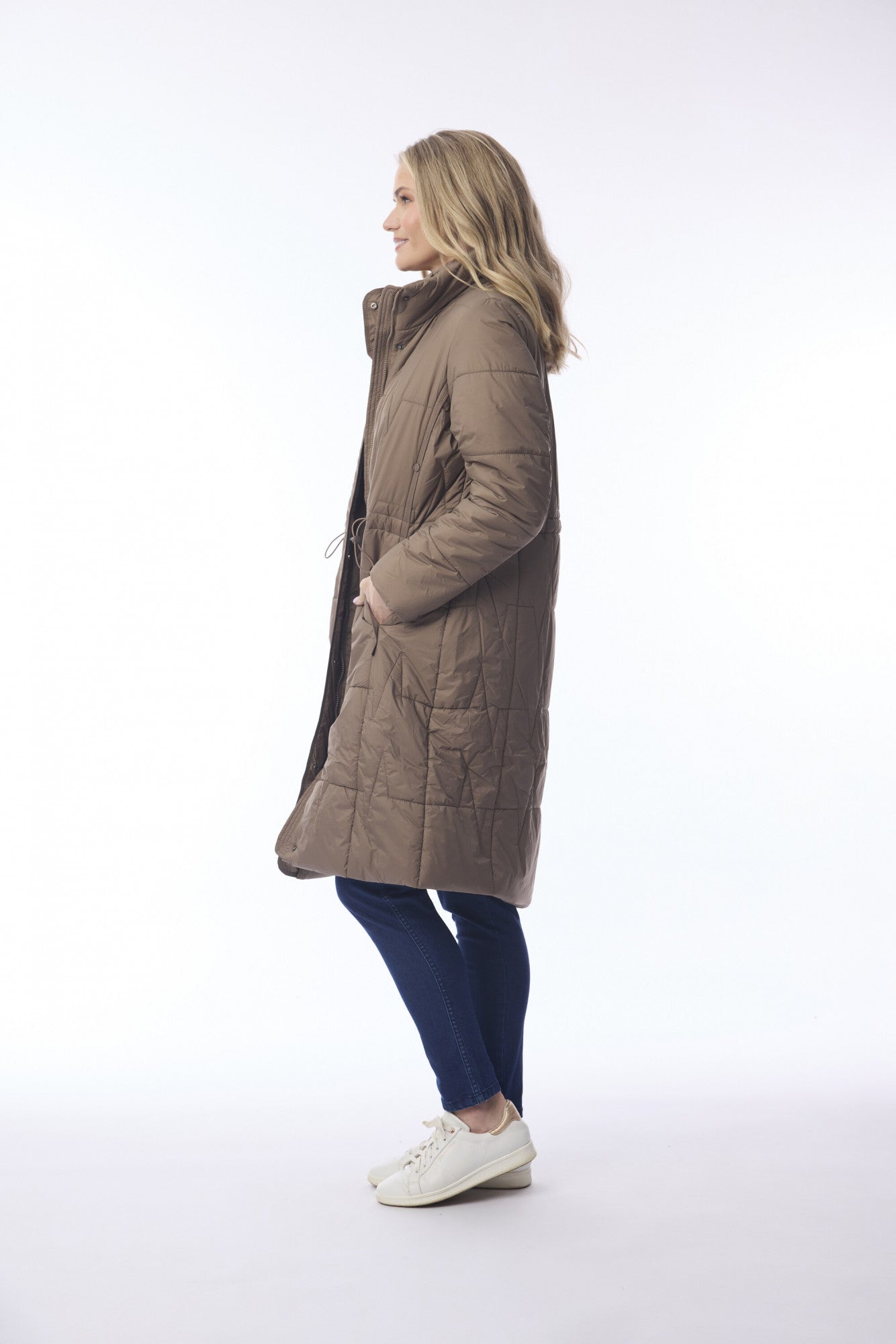 Puffer Coat in Mud