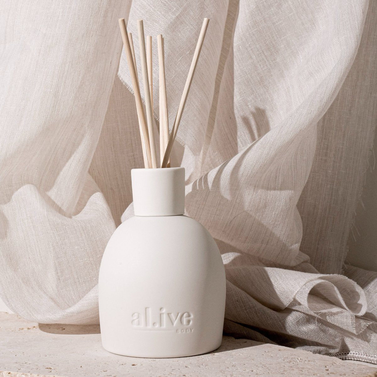 al.ive Sweet Dewberry & Clove Diffuser