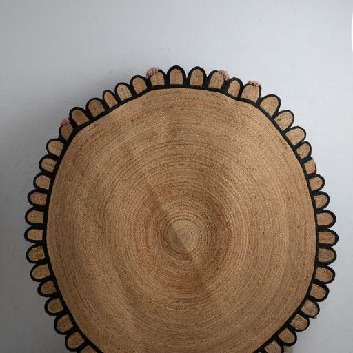 Scalloped Round Jute Rug - black/natural