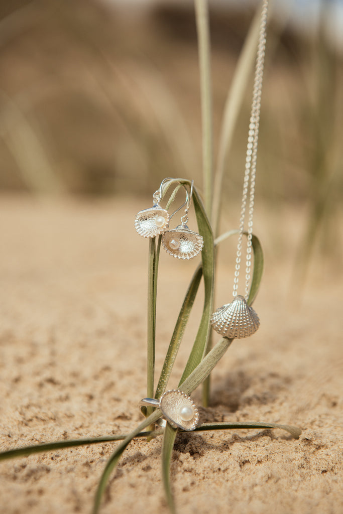 Venus Clam Shell Earrings