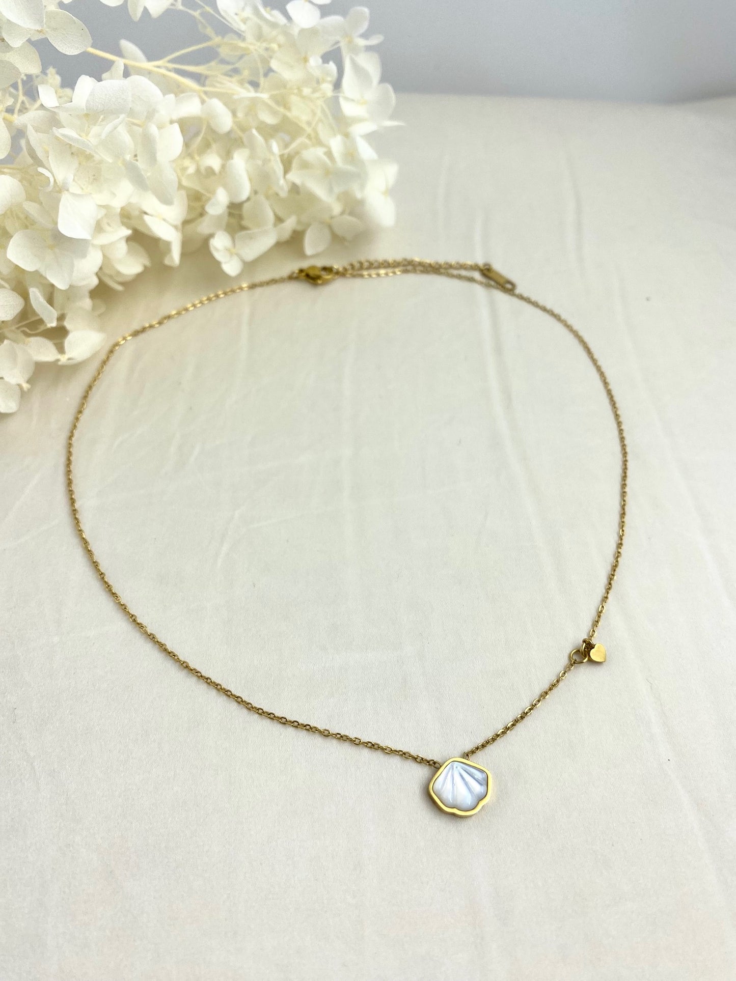 Mother of Pearl Shell Necklace