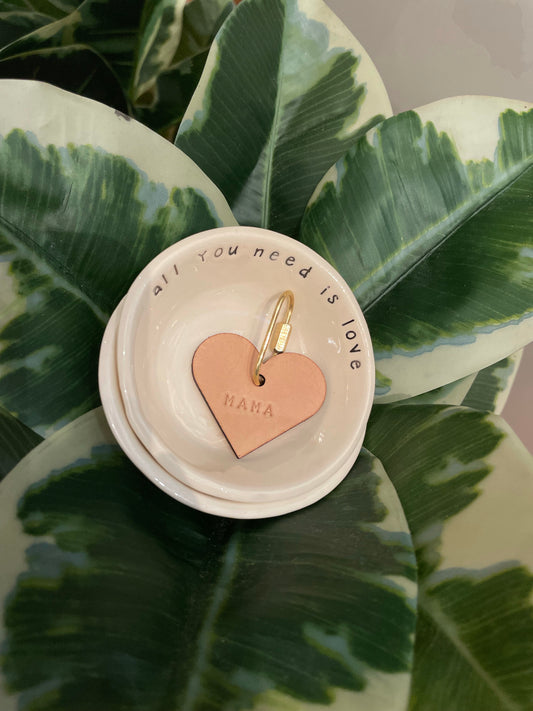 Leather MAMA heart keyring